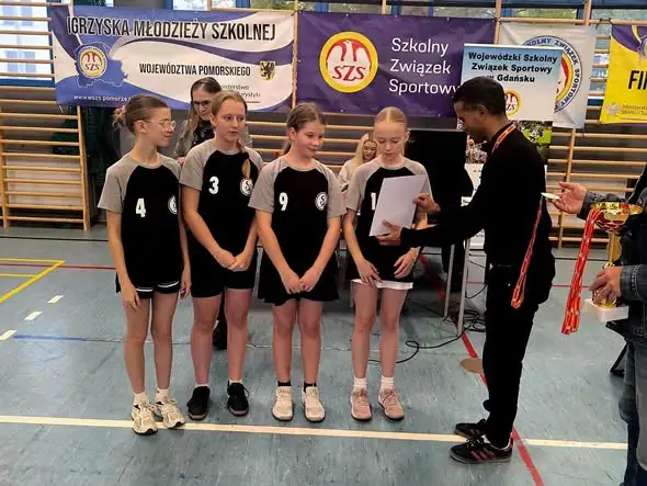 Gniew świętuje podwójne złoto badmintonistek z SP nr 2