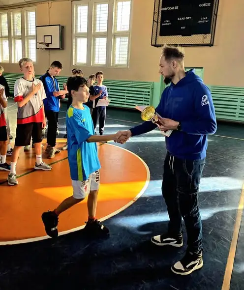 Młodzi koszykarze z naszej szkoły walczyli w Miejskich Igrzyskach 3×3