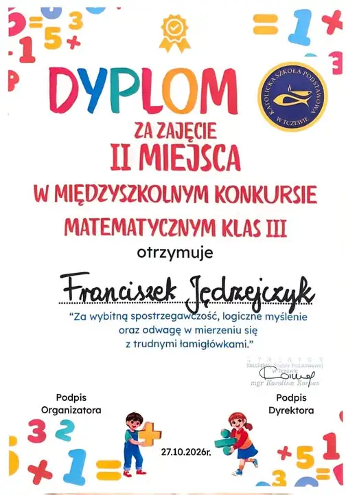 Młodzi matematycy z klasy 3B z trofeami z konkursu w Rokitkach Tczewskich