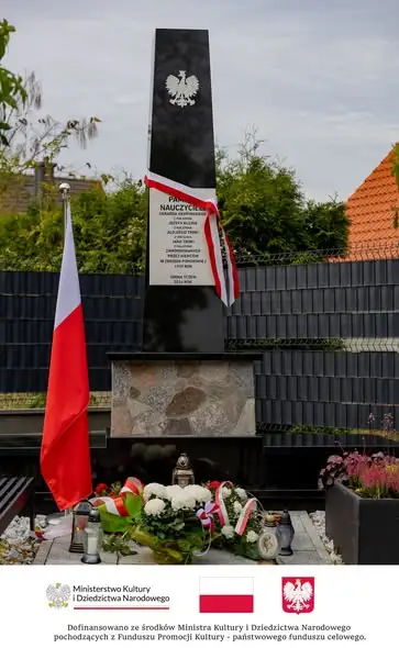 Pomnik nauczycieli zamordowanych w 1939 roku odsłonięty w Maleninie