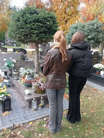 Tczew: Szkoła oddała hołd zmarłym uczniom i nauczycielom przed Wszystkimi Świętymi